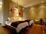 1 Bedroom Bungalow with garden view