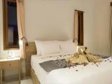 2 Bedrooms Villa