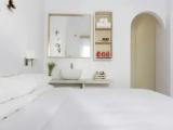 Standard room with mountain view
