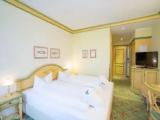Comfort Double room with balcony and with partial sea view