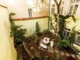 2 Bedrooms Double Apartment with courtyard view