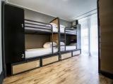 Sextuple room