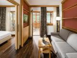 Suite with lake view