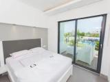 Standard room with pool view