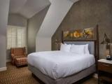 1 Bedroom Deluxe Double Suite with golf view