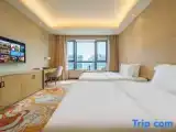 Grand Twin Club room