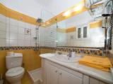 2 Bedrooms Suite with partial sea view
