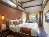 5 Bedrooms Villa