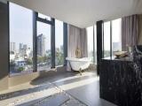 Junior Suite with city view