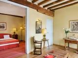 Suite with canal view