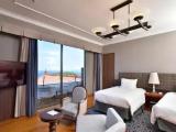Standard Triple room with ocean view