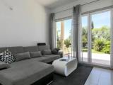 Apartment with garden view