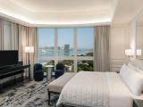 3 Bedrooms Family room with balcony and Sea View