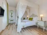 Standard room with land view