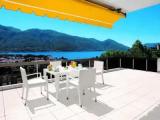 Apartment with lake view