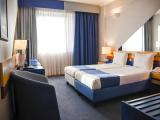 Standard Twin room with lake view