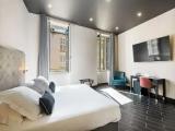Superior room with city view