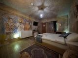Deluxe Cave Double room