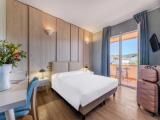 Superior Double room with balcony and with partial sea view