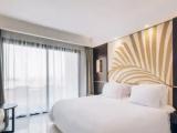 Standard Double room with partial sea view