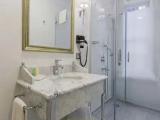 2 Bedrooms Deluxe Apartment