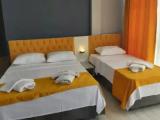 Standard Triple room with sea view