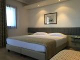 Standard Triple room with sea view