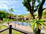 Bungalow with garden view
