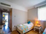 2 Bedrooms Standard Family room with balcony