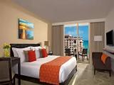 Standard Double room with partial ocean view