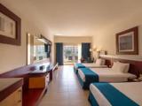 Superior Triple room with garden view