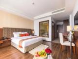 Executive Double Suite with mountain view