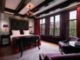 Deluxe room with canal view