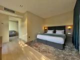 Suite with balcony and with city view