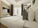 1 Bedroom Deluxe Suite