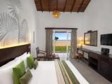 Standard Triple room with sea view