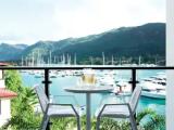 Deluxe room with balcony and with harbour view