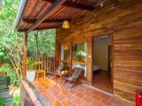Bungalow with garden view