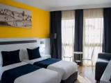 Grand room