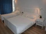 Standard Triple room with lake view