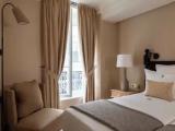 Standard Quadruple room with city view
