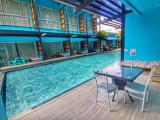 Junior Suite with pool view