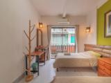 Standard Double room with street view
