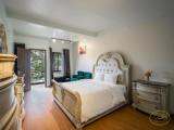 Standard Quadruple room with garden view