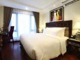 Deluxe room with lake view
