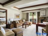 1 Bedroom Executive Double Club Suite