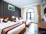 Standard Triple room with sea view