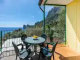 Bungalow with sea view