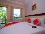 Superior room with balcony and with garden view