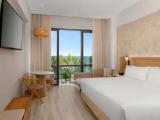 Double room with partial ocean view